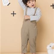 甜美萌娃穿出来 台风天给小女孩怎么穿合适？