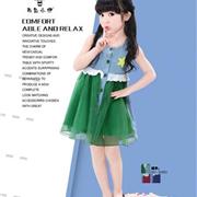 男童卡其色裤子配什么颜色衣服  卡其色配深蓝色好看吗
