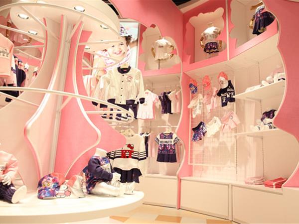 迪士尼宝宝时尚童装店铺展示