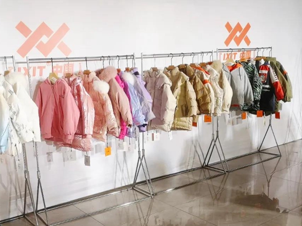 IXIT青少年装店铺展示
