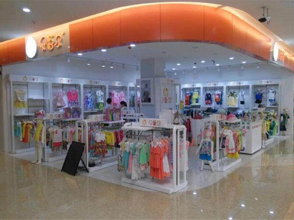贝蕾尔时尚童装店铺展示