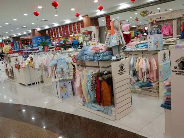 童泰婴童装店铺展示