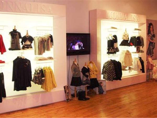 W&KAM 蒙娜丽莎时尚童装店铺展示