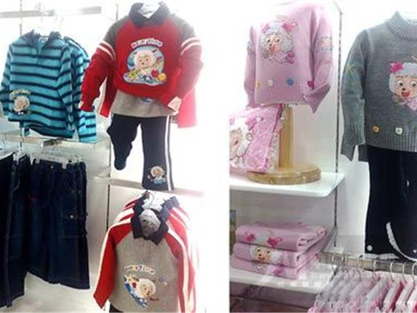 喜羊羊与灰太狼婴童装店铺展示