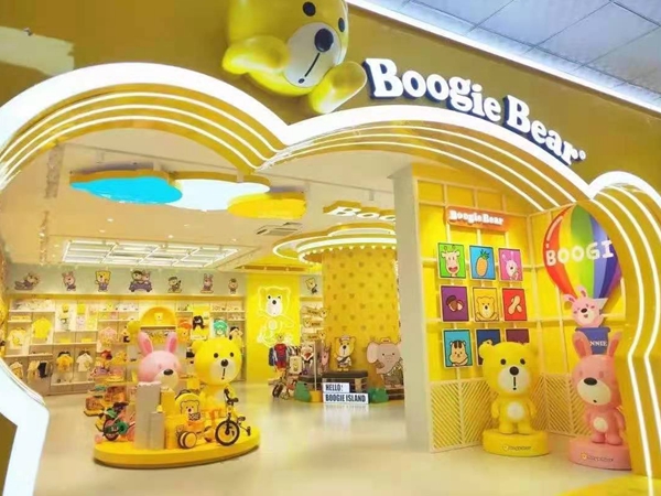 卜吉熊青少年装店铺展示