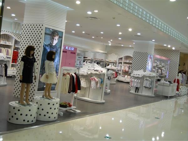 W&KAM 蒙娜丽莎时尚童装店铺展示