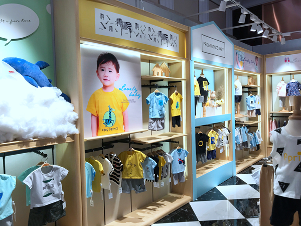 可拉比特时尚童装店铺展示