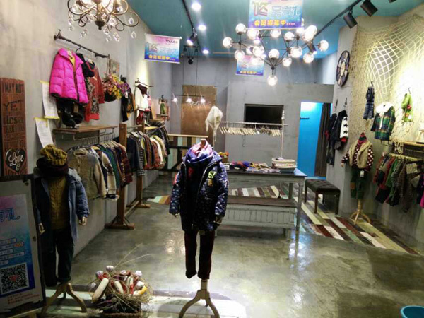XX&NN青少年装店铺展示
