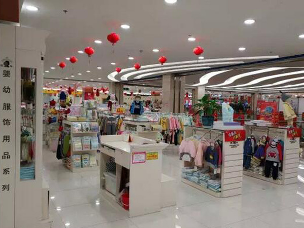 童泰婴童装店铺展示