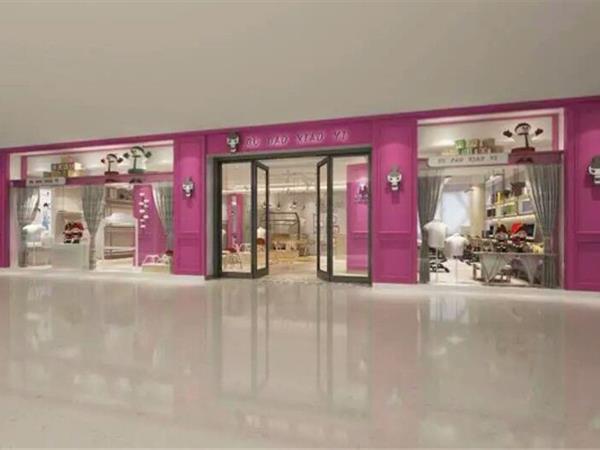 布岛小伊时尚童装店铺展示