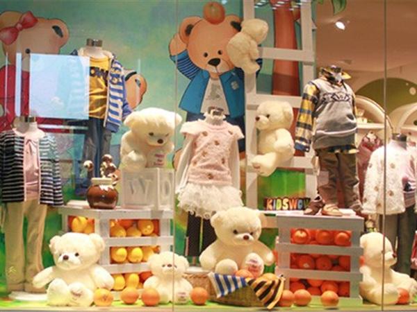 哇喔森堡婴童装店铺展示