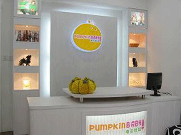 南瓜娃娃时尚童装店铺展示
