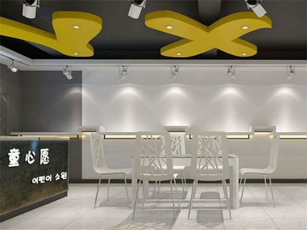 童心愿青少年装店铺展示