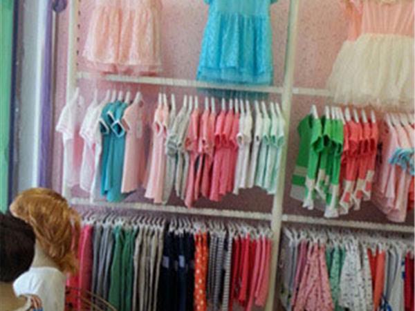 安蒂宝贝青少年装店铺展示
