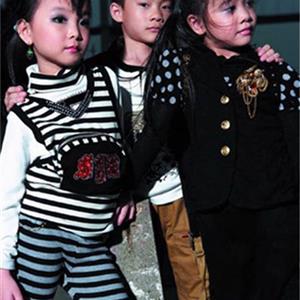 2013夏季新款童装批发 GG韩版女童精致蕾丝短裤牛仔裤 厂家直销