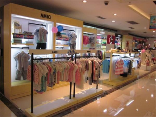 埃米希时尚童装店铺展示