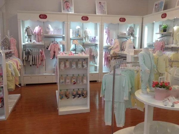 卓儿婴童装店铺展示