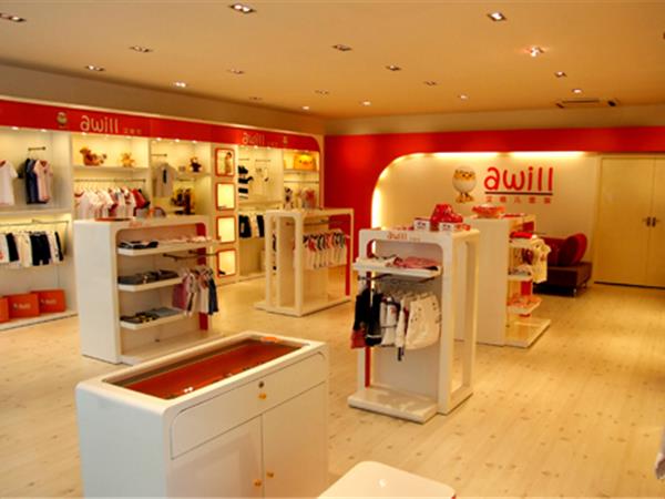 艾唯儿时尚童装店铺展示