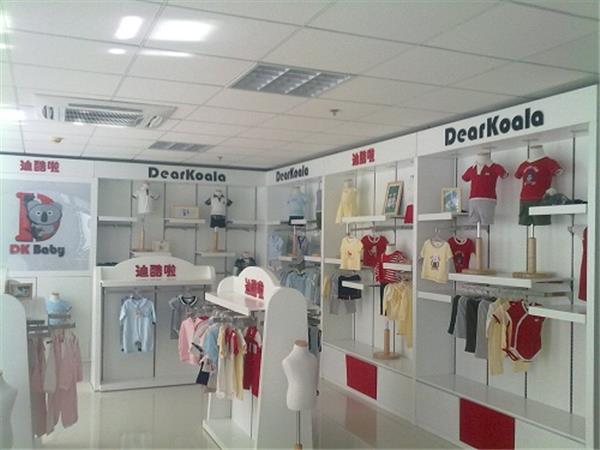 迪酷啦时尚童装店铺展示