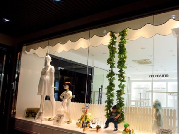 妈妈和我青少年装店铺展示