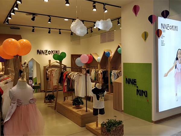 尼可时尚童装店铺展示