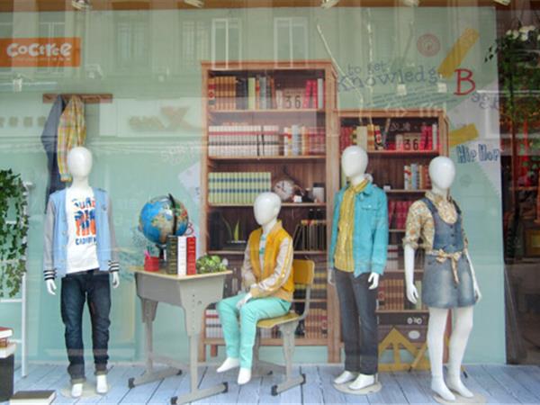 棵棵树青少年装店铺展示