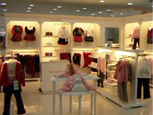 法纳贝儿时尚童装店铺展示