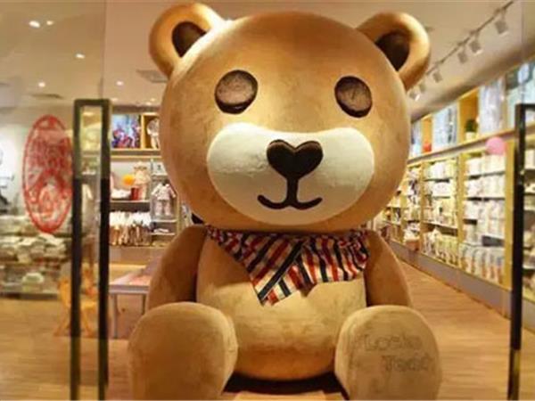 洛克泰迪青少年装店铺展示