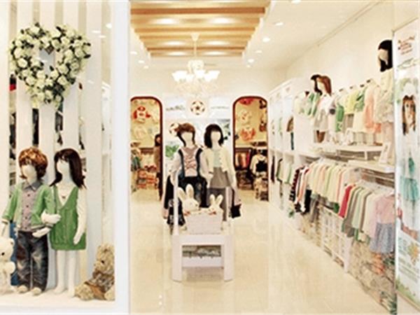 班尼豆时尚童装店铺展示