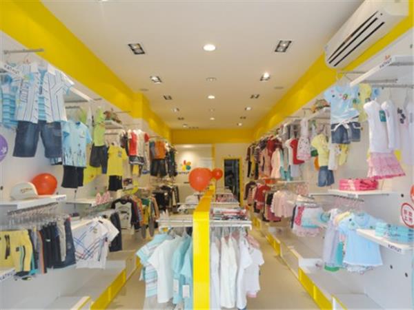 咔酷德青少年装店铺展示