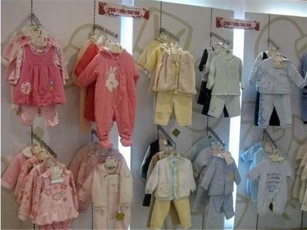 贺曼婴童装店铺展示