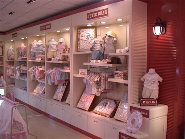 小冰熊婴童装店铺展示