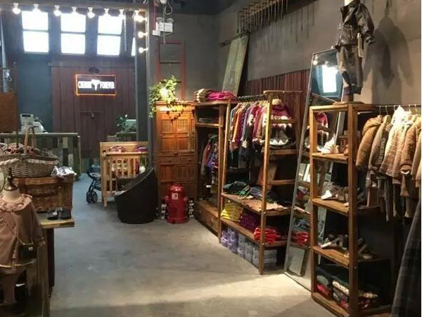 小苹果亲子装店铺展示