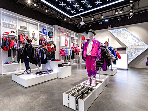 converse（匡威）青少年装店铺展示
