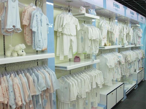 凡爱宝贝婴童装店铺展示