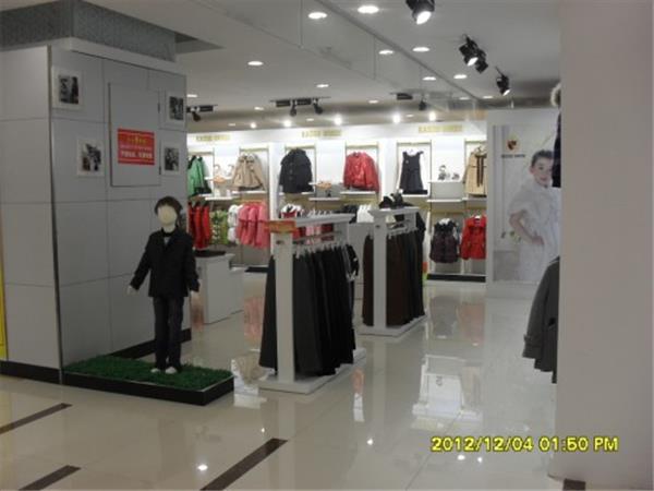 卡思恩泽青少年装店铺展示