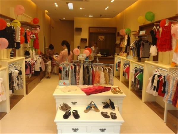 米芝儿婴童装店铺展示