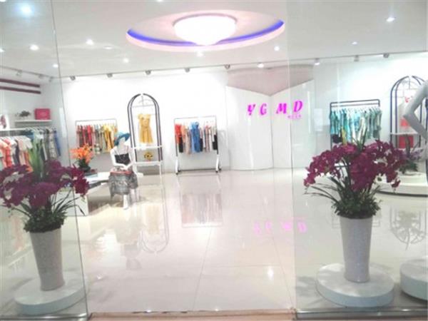 安宝儿婴童装店铺展示