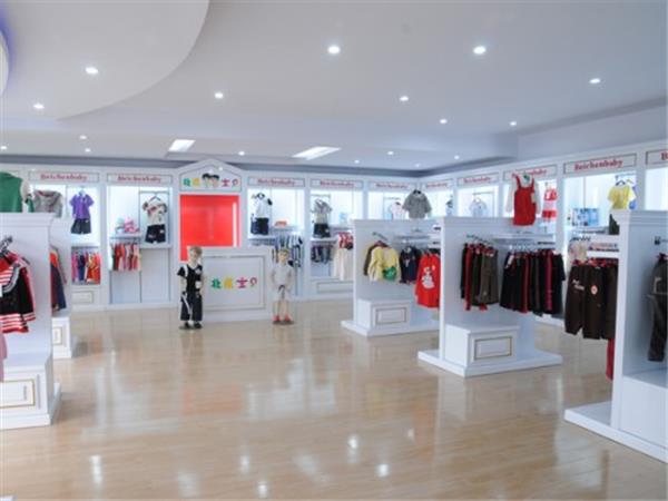北辰宝贝时尚童装店铺展示