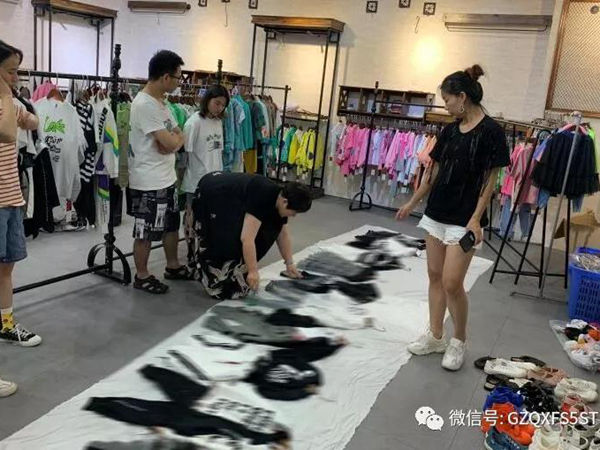 5ST时尚童装店铺展示