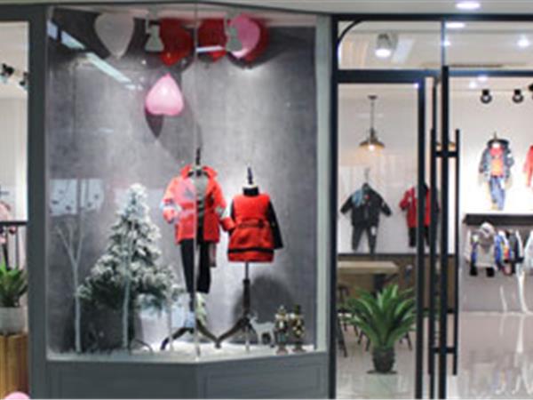 玛宝乐婴童装店铺展示