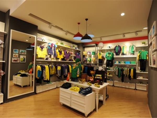 ABC KIDS时尚童装店铺展示