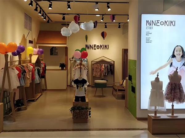 尼可时尚童装店铺展示