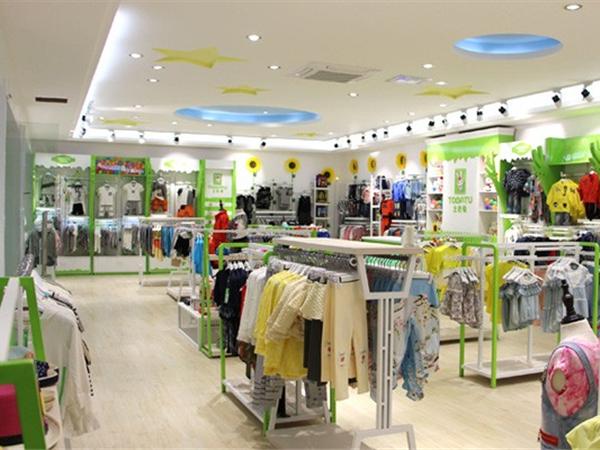 土巴兔时尚童装店铺展示