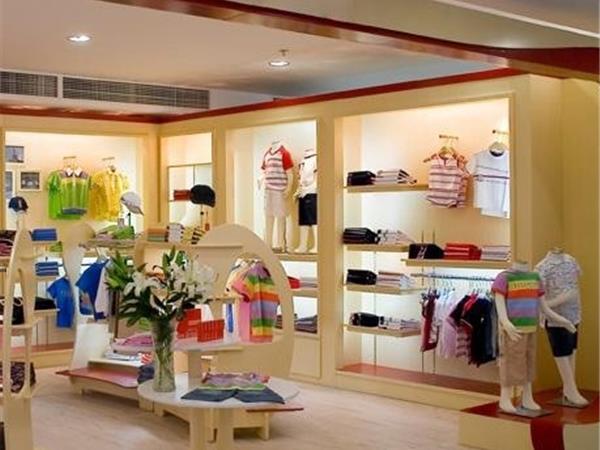 拉童木时尚童装店铺展示
