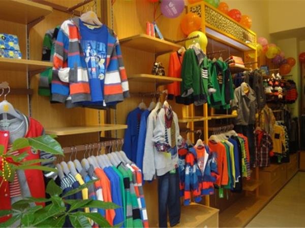 小野豹青少年装店铺展示