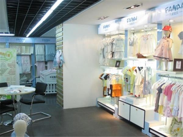 凡爱宝贝婴童装店铺展示