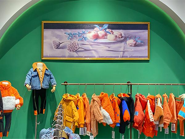 洛小米青少年装店铺展示