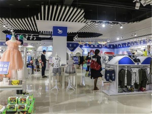 米奇城堡时尚童装店铺展示