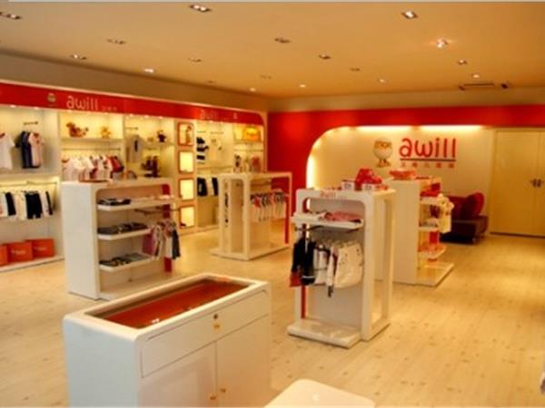 艾唯儿时尚童装店铺展示